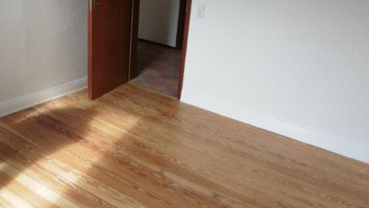 2-ZW mit Balkon in zentraler Lage in 24114 Kiel zu vermieten! Otto Stöben GmbH