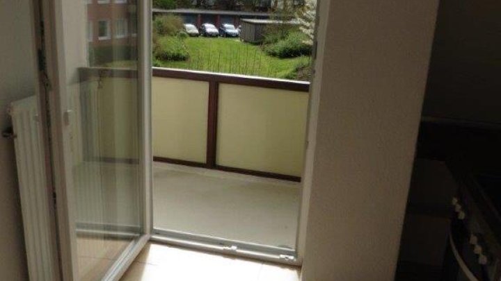 2-ZW mit Balkon in zentraler Lage in 24114 Kiel zu vermieten! Otto Stöben GmbH