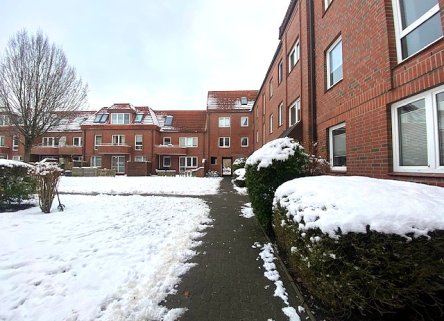 Wohnanlage mit Balkon