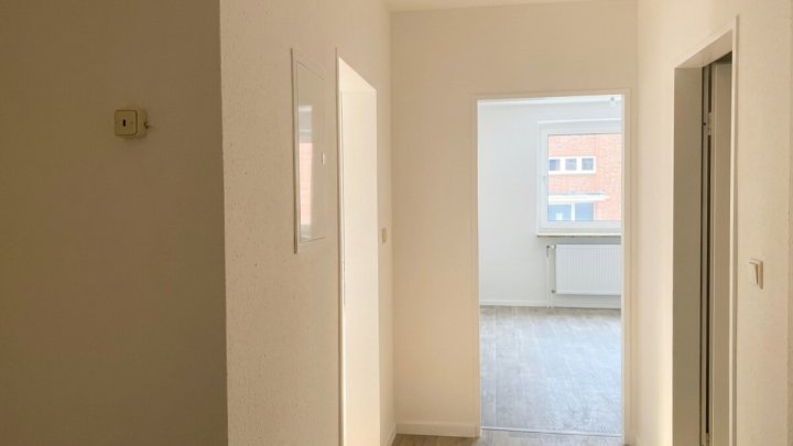 AB SOFORT: MIETFREIE ZEIT IN BRUNSBÜTTEL Renovierte 2-Zimmer-Wohnung + Balkon OTTO STÖBEN GmbH