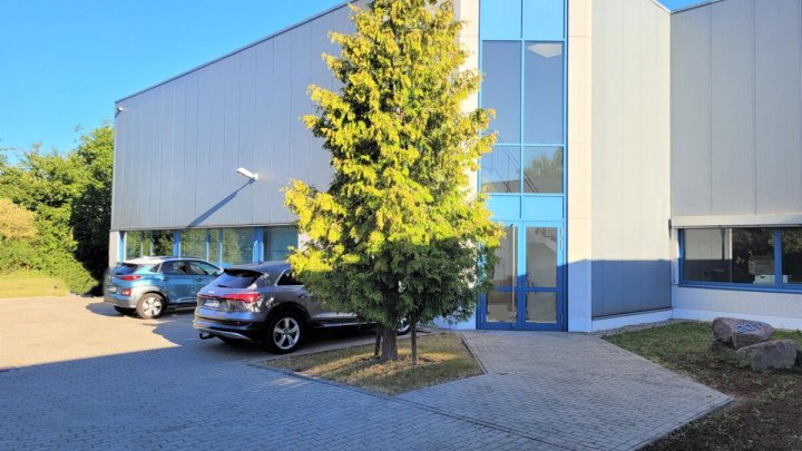 Repräsentative, moderne und gepflegte Gewerbeimmobilie in Kiel! OTTO STÖBEN!