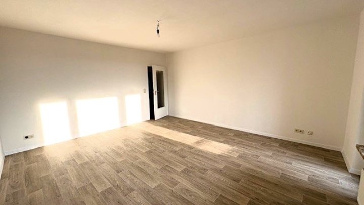 AB SOFORT: MIETFREIE ZEIT IN BRUNSBÜTTEL Renovierte 2-Zimmer-Wohnung + Balkon OTTO STÖBEN GmbH