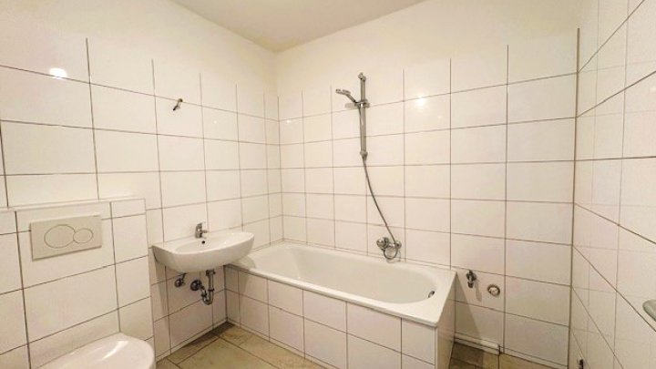 AB SOFORT: MIETFREIE ZEIT IN BRUNSBÜTTEL Renovierte 2-Zimmer-Wohnung + Balkon OTTO STÖBEN GmbH