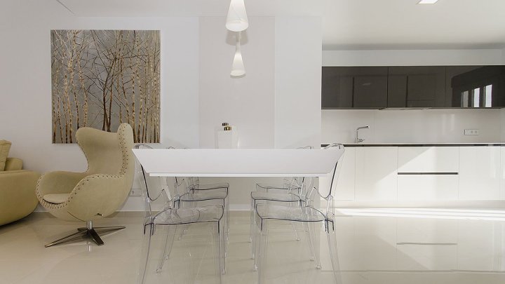 Exklusive Villen mit 3 - 4 Schlafzimmern, 3 Bädern, 1 Gäste-WC, Dachterrasse und Privatpool nur 600 m vom Strand