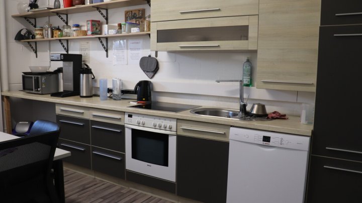 Zentral gelegen im Gewerbegebiet Wellsee! Kompaktes Hallen- und Büroangebot in Kiel! OTTO STÖBEN!