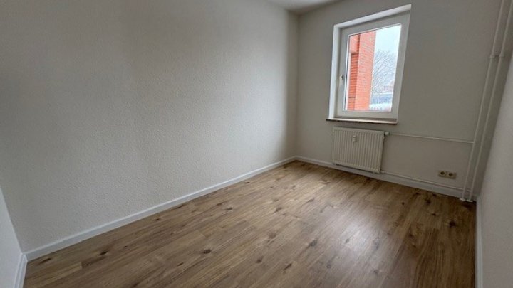1 Monat keine Kaltmiete zahlen! Bezugsfreie 4-Zimmer-Wohnung in Brunsbüttel- Otto Stöben GmbH