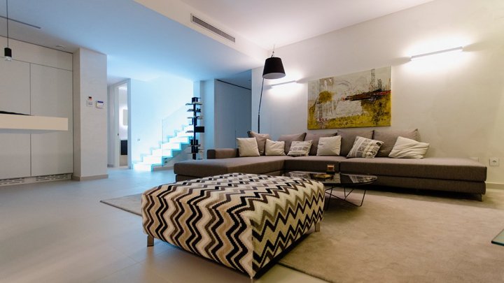 Exklusive Villen mit 4 Schlafzimmern, 4 Bädern, Dachterrasse und Privatpool nur 600 m vom Strand