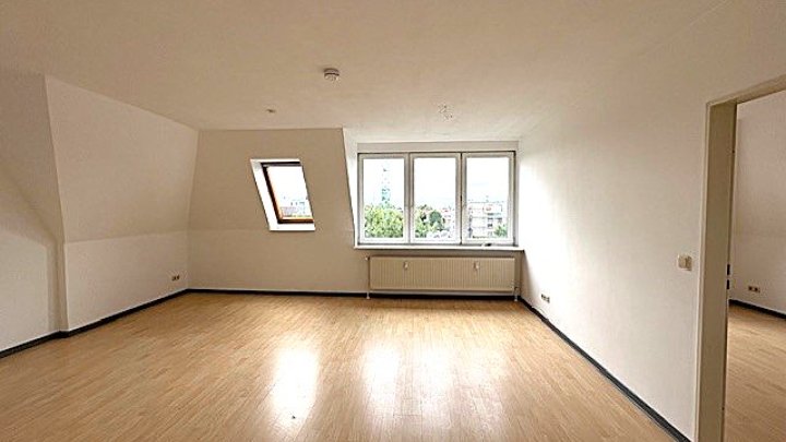 1 MONAT MIETFREI! Nur mit WBS! Schicke Dachgeschosswohnung inkl Küche Brunsbüttel - Otto Stöben GmbH