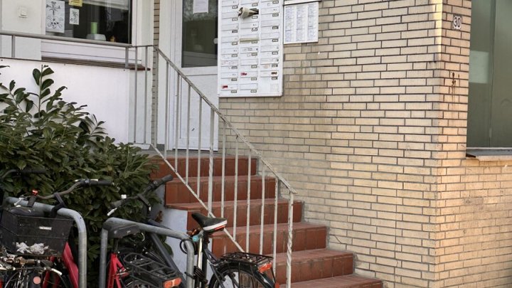 Helle 2 -Zimmer + 2 halbe Zimmer mit Balkon in Uni-Nähe