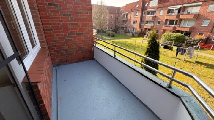 Eine Kaltmiete geschenkt: Sanierte 4-ZW mit Balkon Gutenbergring 32, Brunsbüttel - Otto Stöben GmbH!