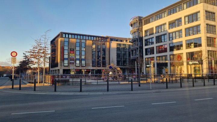 Moderne Gastrofläche am Bootshafen in Kiel! OTTO STÖBEN!