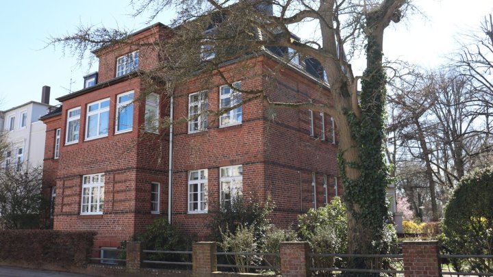 Prestige in St. Jürgen: Klassisches Mehrfamilienhaus in begehrter Lage von Lübeck! OTTO STÖBEN!