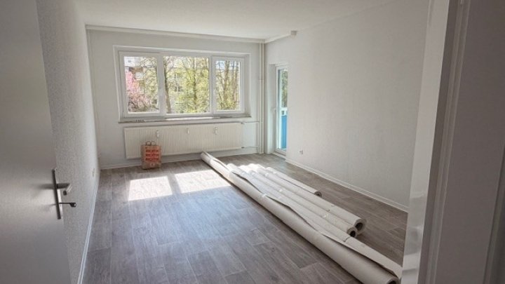 Frisch sanierte 3,5-ZW in der Helsinkistr. 76 in Kiel zu vermieten! Otto Stöben GmbH