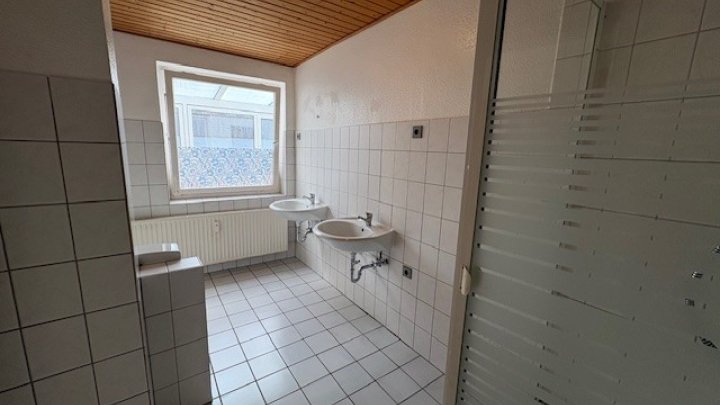 Mehrfamilienhaus 4 Wohneinheiten 4 Garagen in Glückstadt und ein echtes maritimes Kleinod nahe des

Binnenhafens, mitten in der Stadt