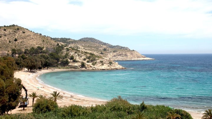 Wunderschöne Wohnungen mit 3 Schlafzimmern und Meerblick in Wohnanlage mit Außen- sowie beheiztem Innenpool nur 300 m vom Strand