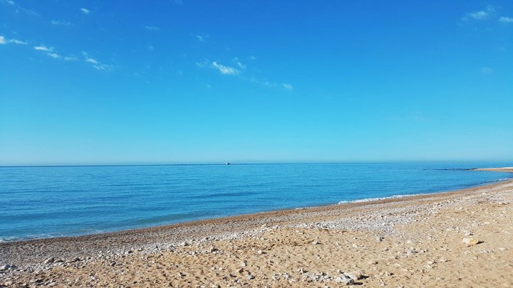 Wunderschöne Wohnungen mit 3 Schlafzimmern und Meerblick in Wohnanlage mit Außen- sowie beheiztem Innenpool nur 300 m vom Strand