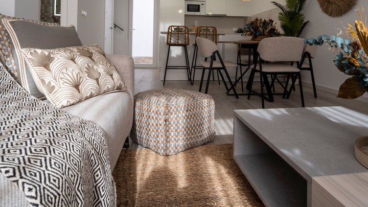 Reihenhäuser mit 3 Schlafzimmern, 2 Bädern, Dachterrasse und Privatpool