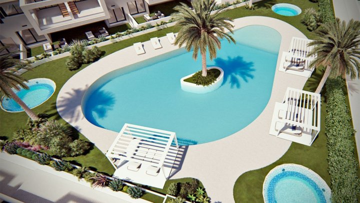Erdgeschoss-Wohnungen mit 2 Schlafzimmern, 2 Bädern, 2 Terrassen, optionalem Tiefgaragenstellplatz und Gemeinschaftspool