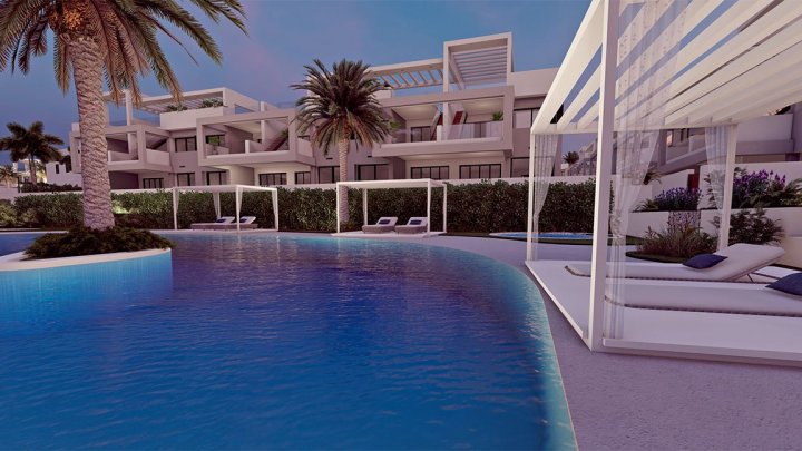 Erdgeschoss-Wohnungen mit 2 Schlafzimmern, 2 Bädern, 2 Terrassen, optionalem Tiefgaragenstellplatz und Gemeinschaftspool