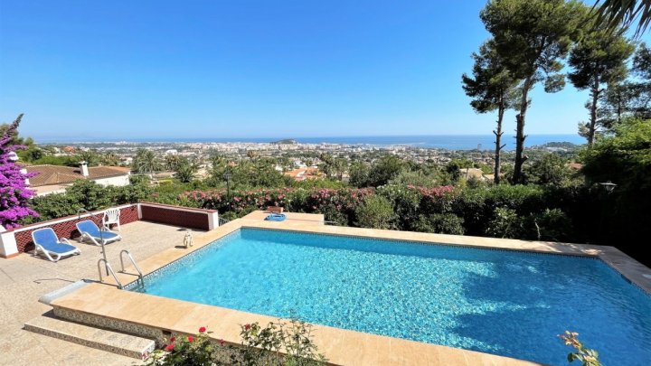 Traumhaftes Haus am Montgo mit grandiosem Meerblick, Pool und Garage