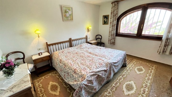 Traumhaftes Haus am Montgo mit grandiosem Meerblick, Pool und Garage