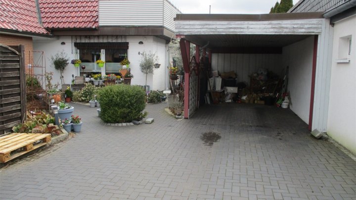 Schönes großzügiges Einfamilienhaus mit Garten in Tungendorf - OTTO STÖBEN GmbH