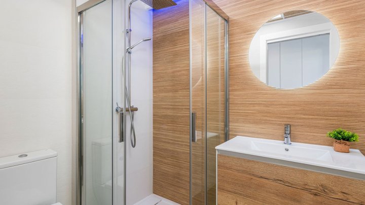 Sehr schöne Erdgeschoss-Wohnungen mit 2 Schlafzimmern, 2 Badezimmern und 2 Gemeinschaftspool